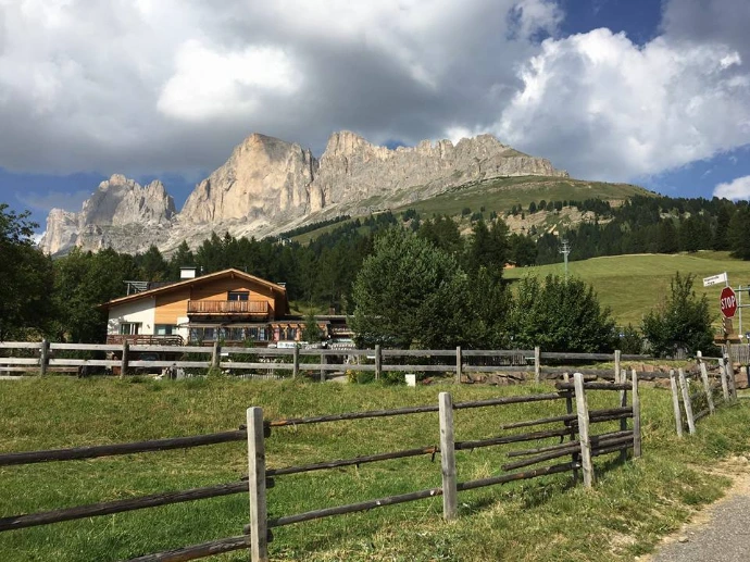 Ihr Reiseleiter und Wanderführer - in Südtirol bis zum Gardasee - Am Rosengarten