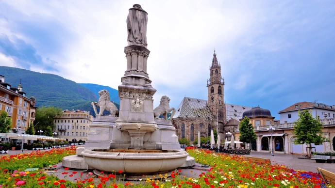 Stadtrundgang in Bozen – am Waltherplatz