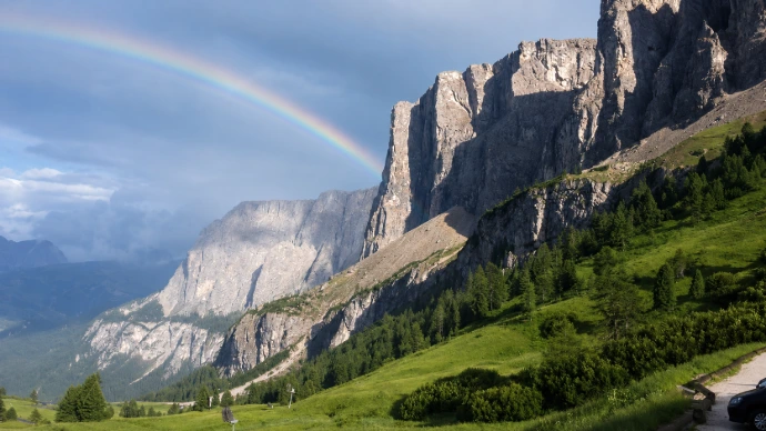Fahrt über das Grödner Joch – Sellastock